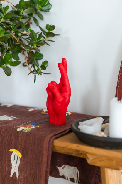 Große Kerze mit gekreuzten Fingern – 20 cm. Höhe | Kerze mit gekreuzten Fingern